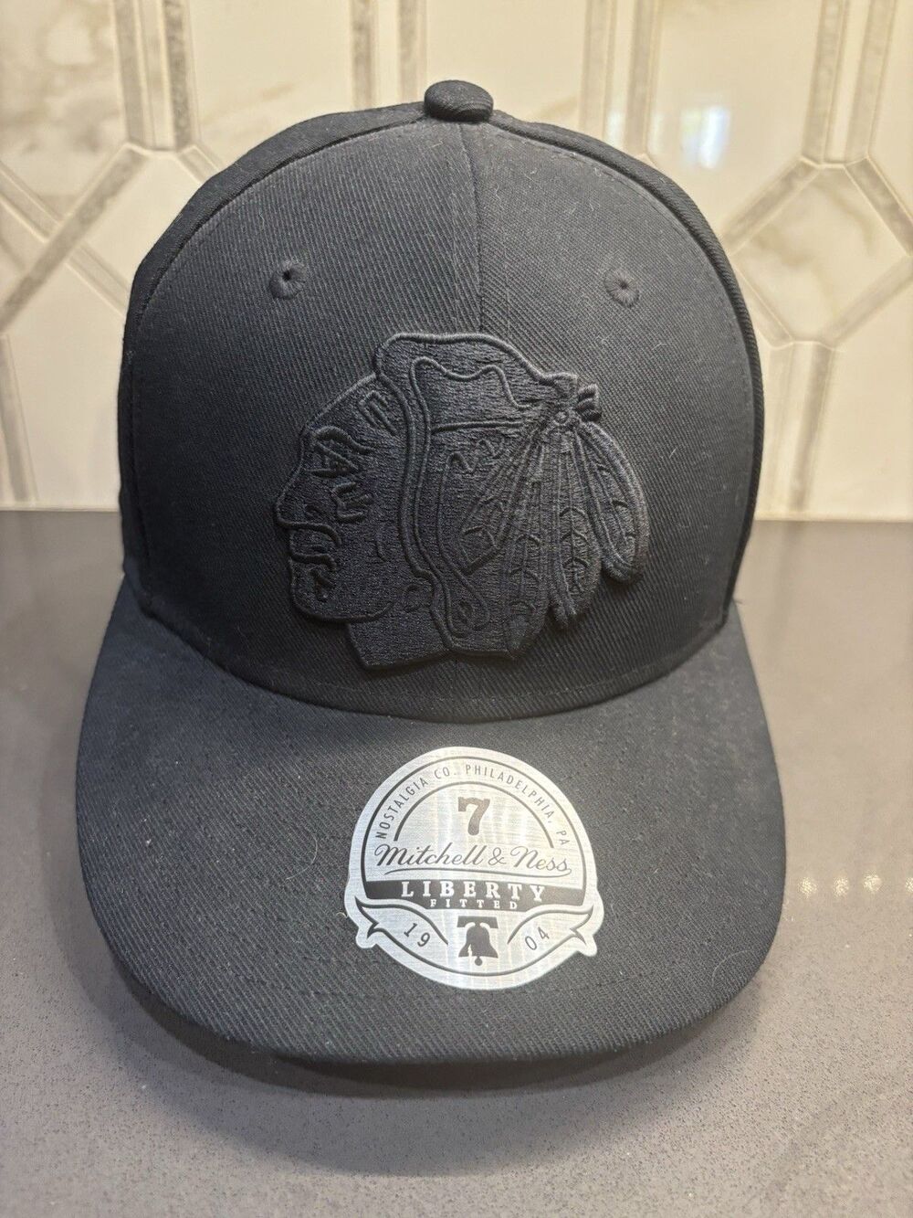 Mitchell & Ness NHL Chicago Blackhawks Snapback Hat Cap Black Size 7 Fitted
